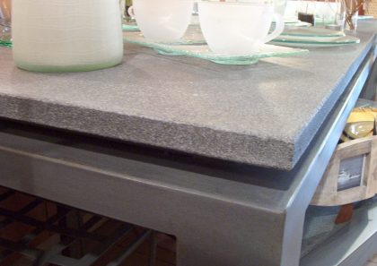 Table pied inox plateau mineral